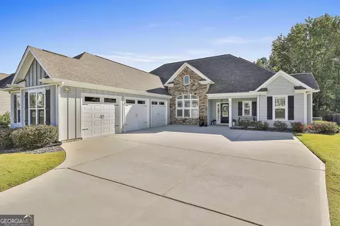 275 Kenwood Trl, Senoia, GA 30276