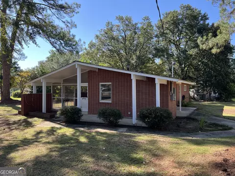 413 Roberson St, Dublin, GA 31021