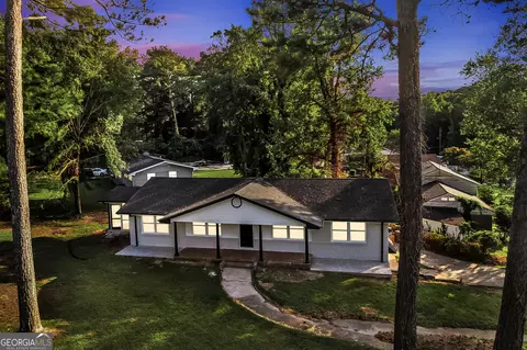 3702 Chesapeake Way, East Point, GA 30344