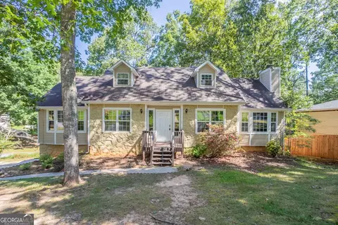 9894 Riverwood Ct, Douglasville, GA 30135