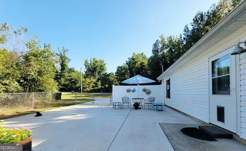 Exterior - 526 Louina Rd, Roanoke, AL 36274 photo 6 of 9