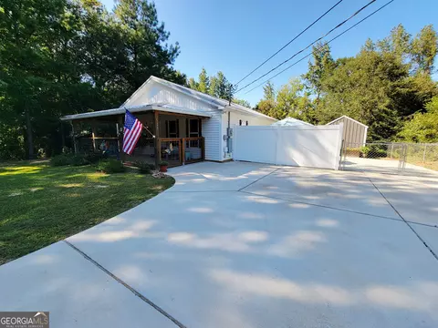 Exterior - 526 Louina Rd, Roanoke, AL 36274 photo 2 of 9