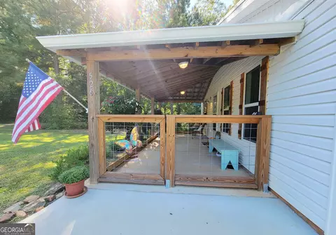 Exterior - 526 Louina Rd, Roanoke, AL 36274 photo 3 of 9