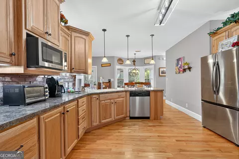 Kitchen - 169 Maynard Rd, Gray, GA 31032 photo 5 of 7