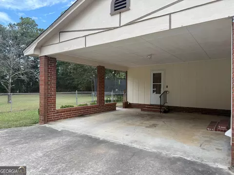 213 Pinehurst Dr, Dublin, GA 31021 photo 4