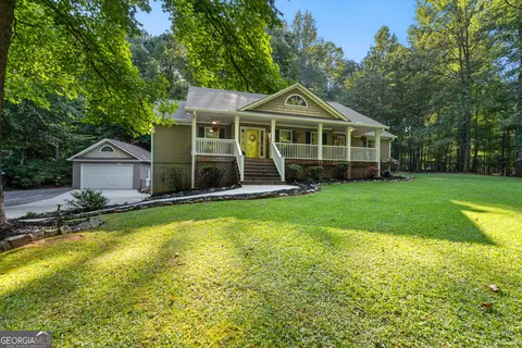 97 Windsor Ct, Newnan, GA 30263