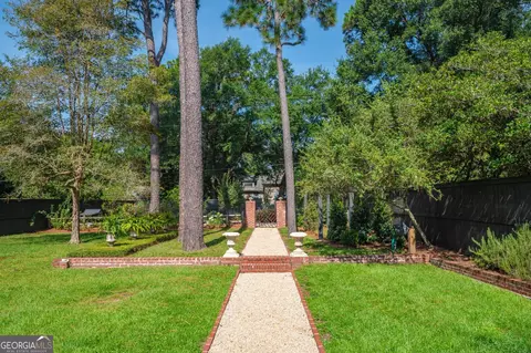 Exterior - 1 Croydon Rd, Mobile, AL 36608 photo 10 of 19