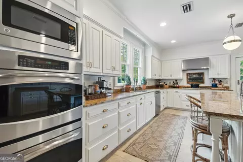 Kitchen - 1 Croydon Rd, Mobile, AL 36608 photo 4 of 6