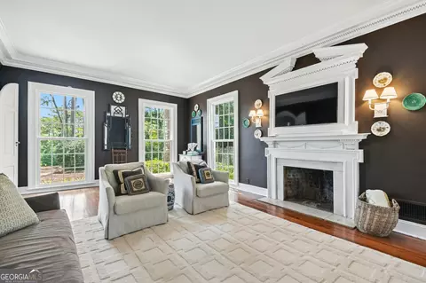 Living - 1 Croydon Rd, Mobile, AL 36608 photo 3 of 6