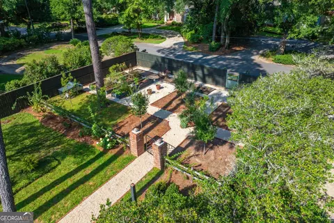 Exterior - 1 Croydon Rd, Mobile, AL 36608 photo 2 of 19