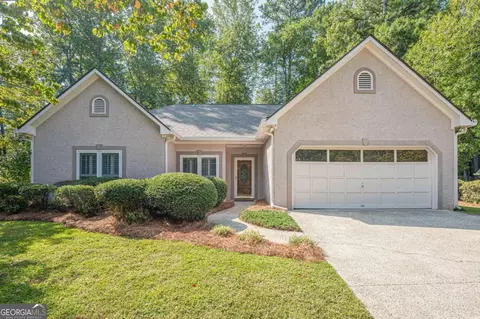 3215 Dogwood Dr, Powder Springs, GA 30127