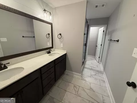 Entry Way - 215 Red Tail Cir, Byron, GA 31008 photo 1 of 1