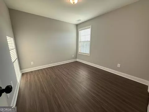 Bedroom - 215 Red Tail Cir, Byron, GA 31008 photo 4 of 4