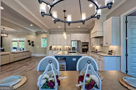 Dining - 149 Fall Pippin Ct, Clarkesville, GA 30523 photo 3 of 5