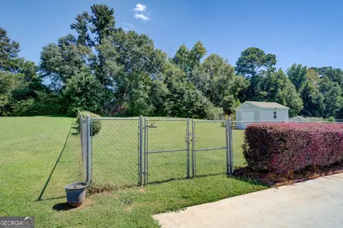 Exterior - 115 Lakeside Trl, Covington, GA 30016 photo 9 of 13