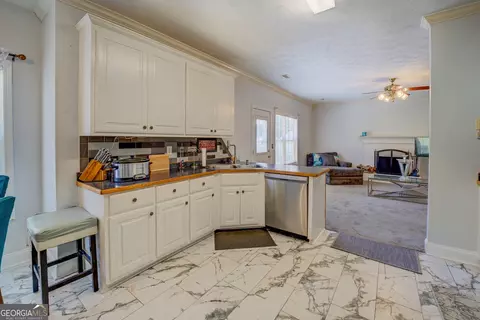 Kitchen - 115 Lakeside Trl, Covington, GA 30016 photo 2 of 2