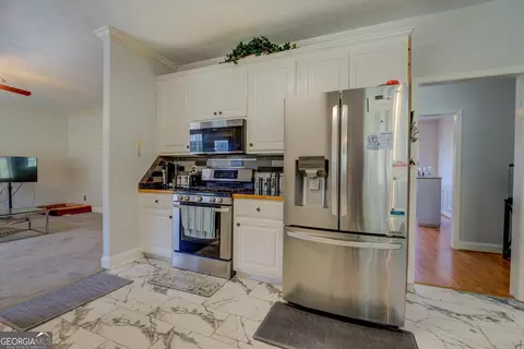 Kitchen - 115 Lakeside Trl, Covington, GA 30016 photo 1 of 2