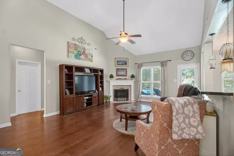 Living - 139 Cedar Ridge Dr, Lagrange, GA 30241 photo 2 of 3