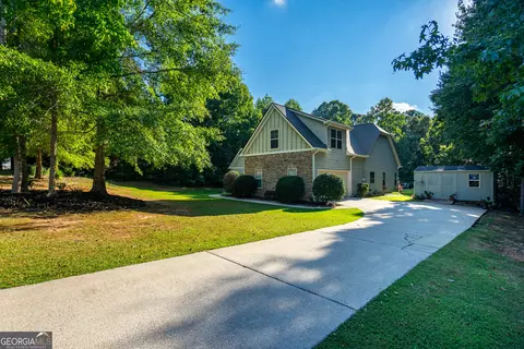 139 Cedar Ridge Dr, Lagrange, GA 30241