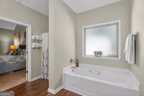 Entry Way - 139 Cedar Ridge Dr, Lagrange, GA 30241 photo 5 of 5