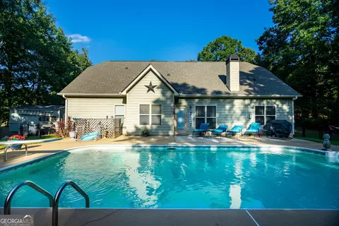Exterior - 139 Cedar Ridge Dr, Lagrange, GA 30241 photo 7 of 7