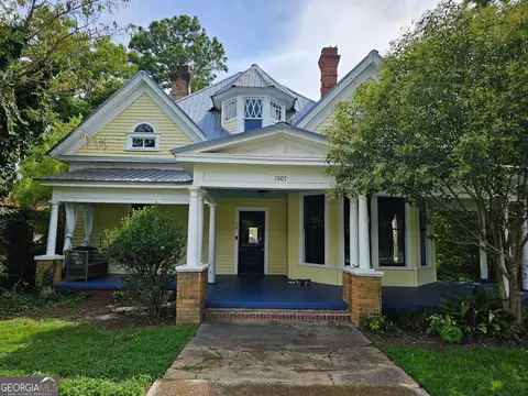 1907 Broad St, Statham, GA 30666