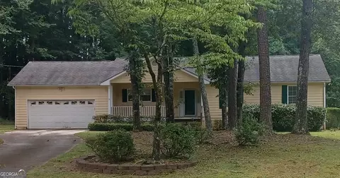 30 Tipperary Trl, Sharpsburg, GA 30277