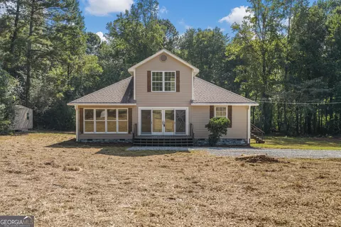 36 H St, Hamilton, GA 31811