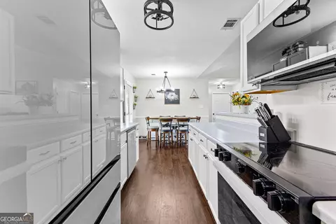 Kitchen - 431 Rawls Rd, Williamson, GA 30292 photo 2 of 2