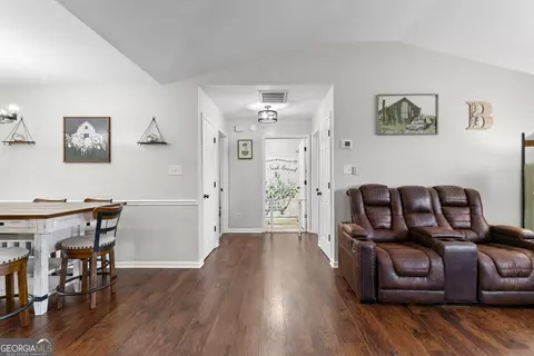 Entry Way - 431 Rawls Rd, Williamson, GA 30292 photo 3 of 4