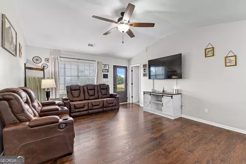 Entry Way - 431 Rawls Rd, Williamson, GA 30292 photo 2 of 4