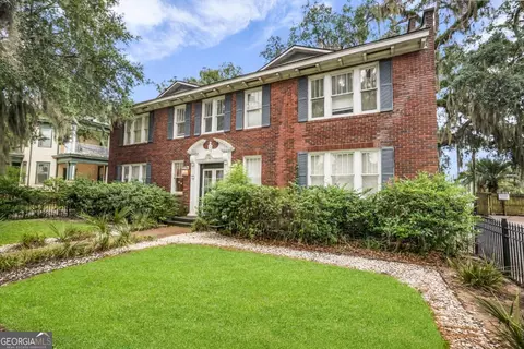 17 E 37th St #12, Savannah, GA 31401