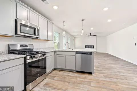 Kitchen - 128 Shenandoah Ln #A67, Lagrange, GA 30241 photo 1 of 1