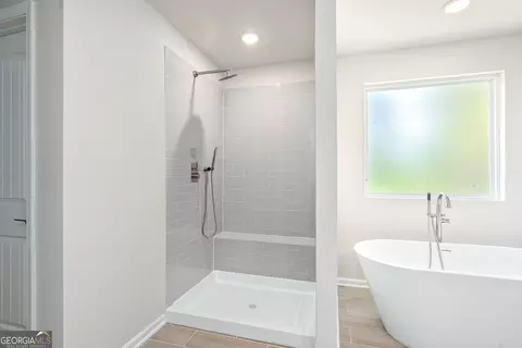 Bath - 128 Shenandoah Ln #A67, Lagrange, GA 30241 photo 1 of 4