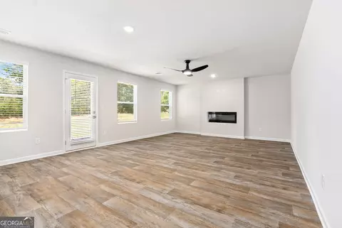 Living - 128 Shenandoah Ln #A67, Lagrange, GA 30241 photo 2 of 2