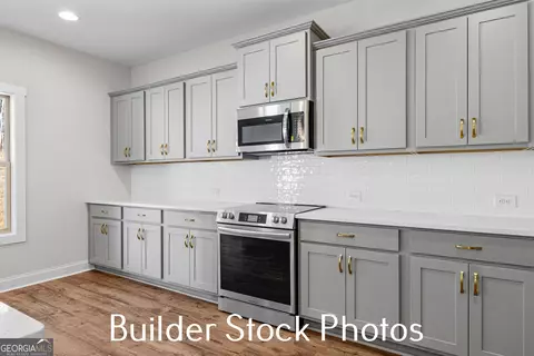 Kitchen - 2620 Williamson Rd, Williamson, GA 30292 photo 5 of 5