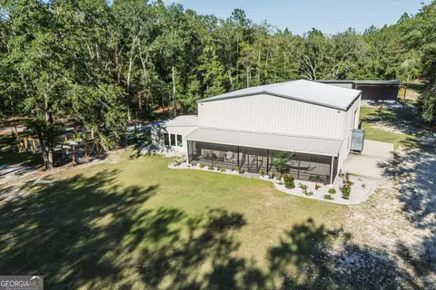 1910 Old Groveland Rd, Pembroke, GA 31321