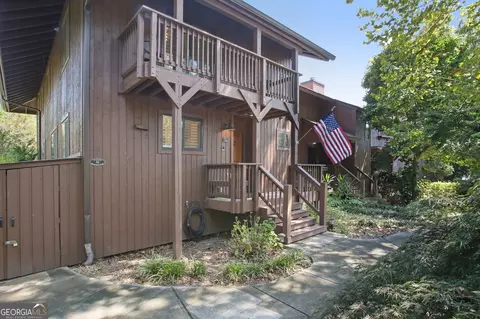 12 Northlake Cir, Peachtree City, GA 30269