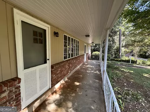 Exterior - 609 Cherokee Rd, Lagrange, GA 30240 photo 3 of 25