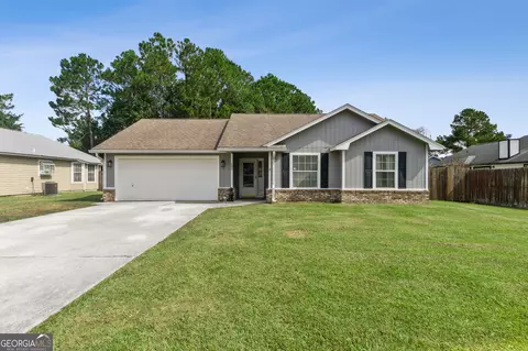 102 Almond Cir, Kingsland, GA 31548