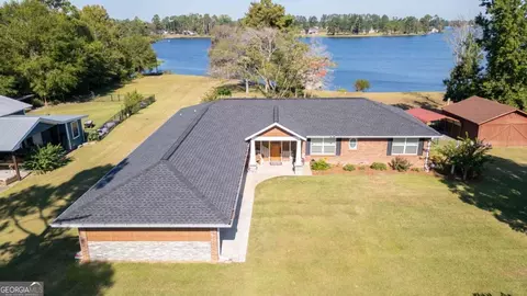 2612 Buck Head Rd, Baxley, GA 31513