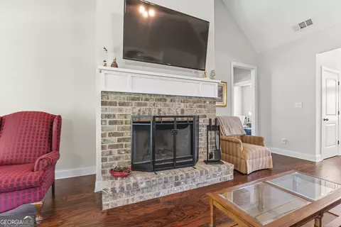 111 River Forest Dr, Forsyth, GA 31029 photo 8