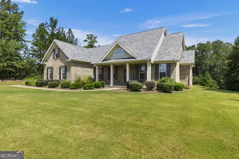 111 River Forest Dr, Forsyth, GA 31029