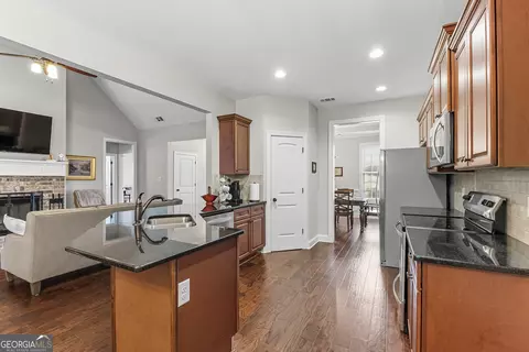 111 River Forest Dr, Forsyth, GA 31029 photo 12