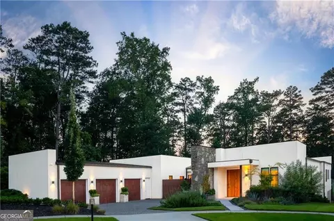 1572 Clifton Rdg, Atlanta, GA 30307