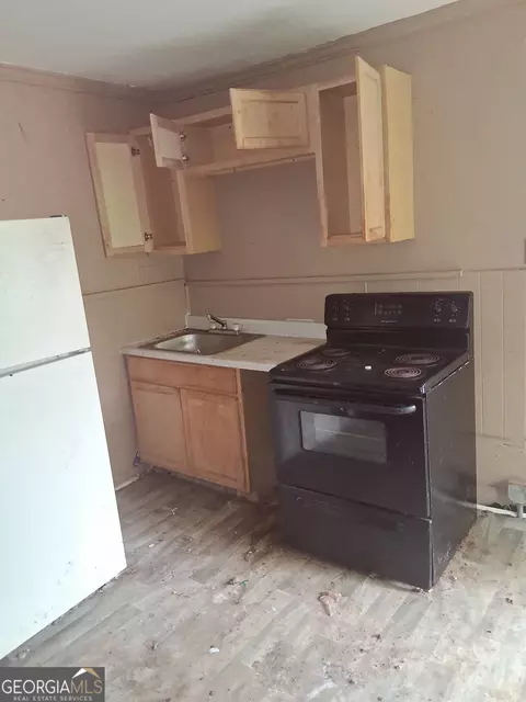 874 N Hill St, Griffin, GA 30223