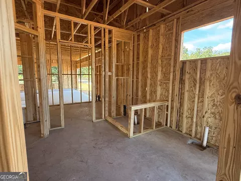 Bath - 2630 Williamson Rd, Williamson, GA 30292 photo 2 of 4