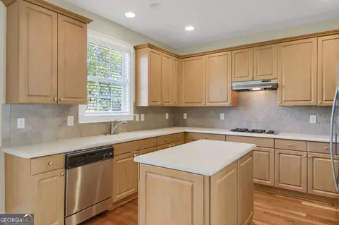 Kitchen - 1566 Rolling Meadows Dr, Mcdonough, GA 30253 photo 2 of 4