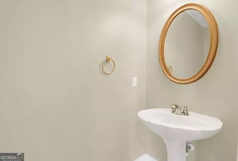 Bath - 1566 Rolling Meadows Dr, Mcdonough, GA 30253 photo 1 of 3