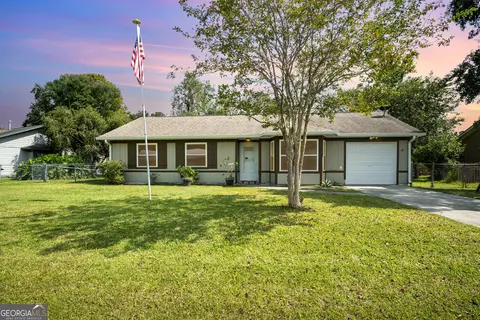 108 Willow Lake Dr, Kingsland, GA 31548
